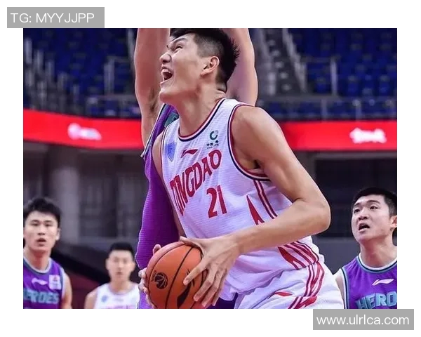 姚明从篮球巨星到商业领袖的传奇人生与成长历程探讨