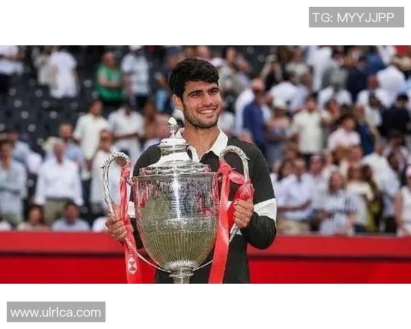 黑人足球明星在全球赛场上闪耀光芒引领潮流的传奇故事