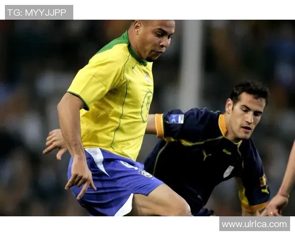 小罗首次揭秘足球明星背后的故事与心路历程